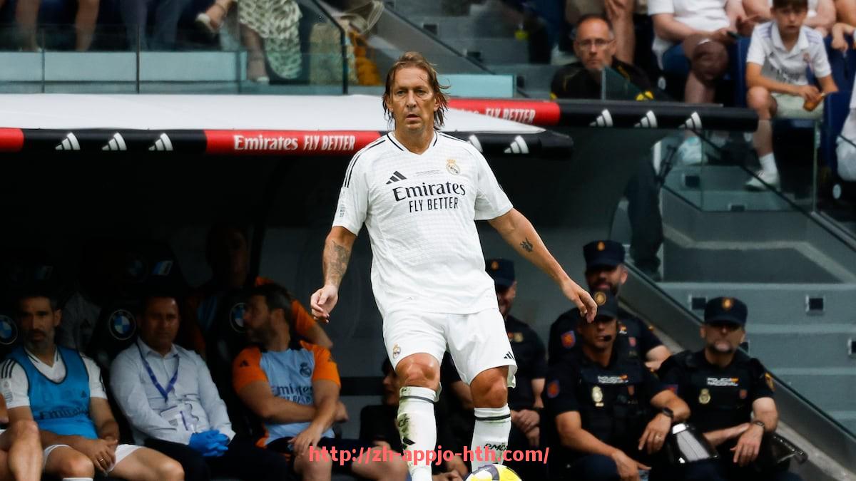 HTH华体会APP下载-2024-2025德甲新赛季参赛球队名单与变化汇总